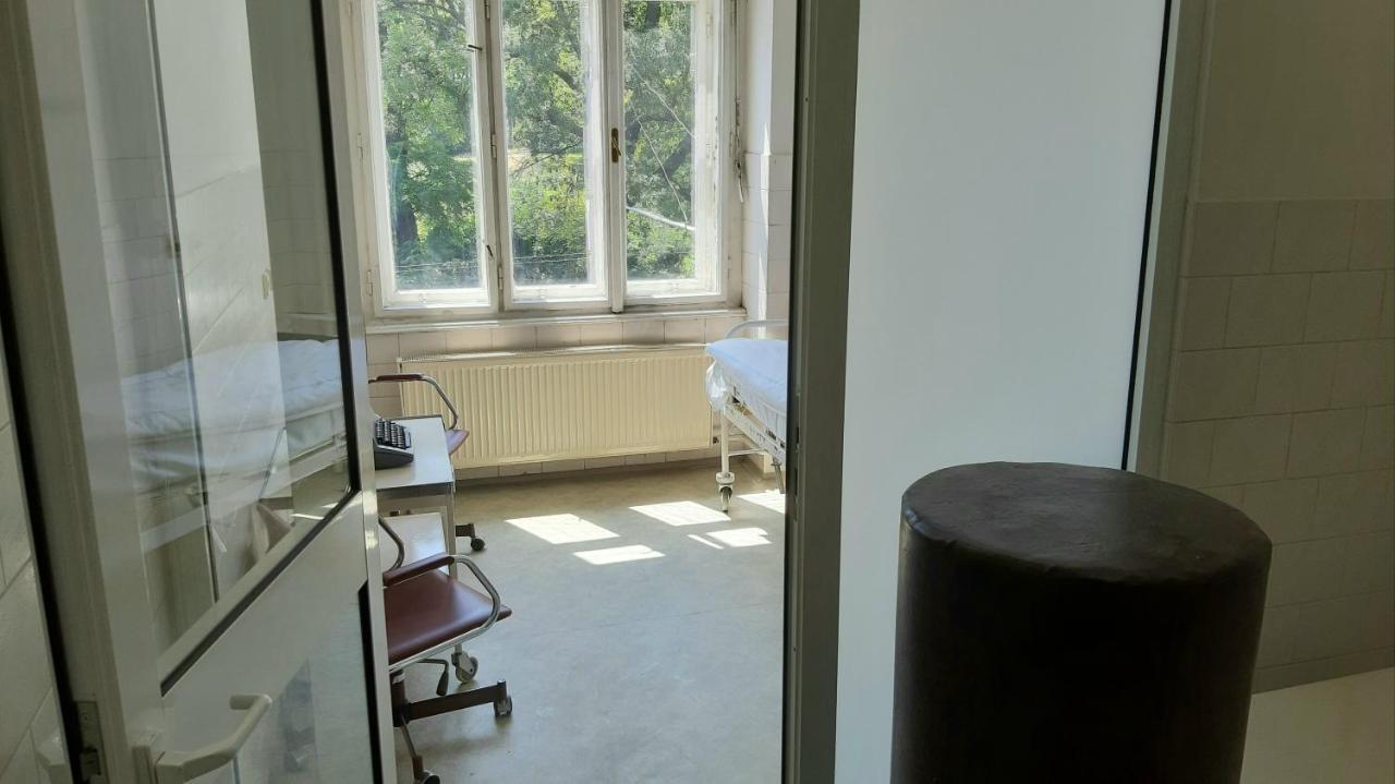 Хостел Franz Kafka Spital Брно Екстер'єр фото