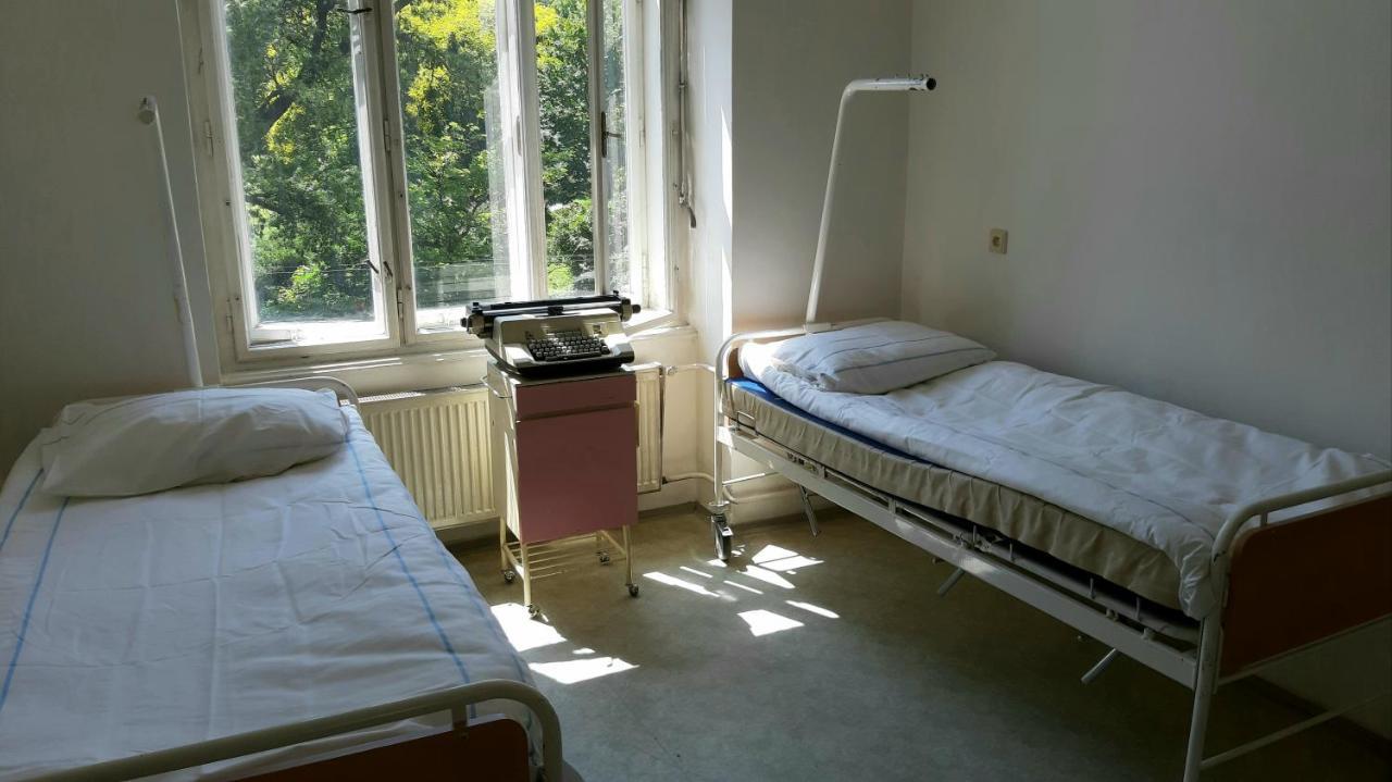 Хостел Franz Kafka Spital Брно Екстер'єр фото
