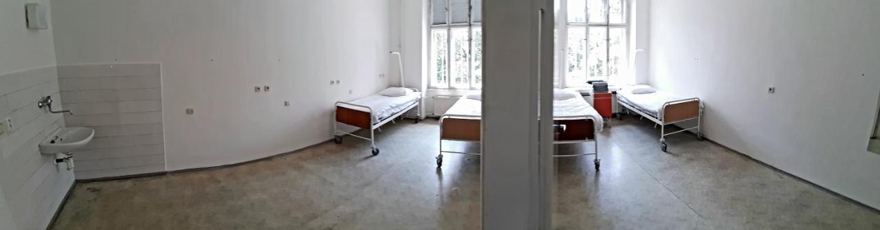 Хостел Franz Kafka Spital Брно Екстер'єр фото